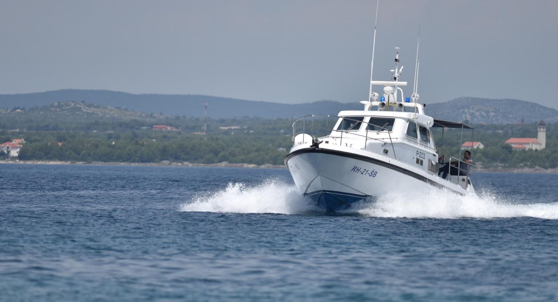 Šibenik: Ophodnja pomorske policije u šibenskom akvatoriju 04.07.2018., Sibenik - Ophodnja pomorske policije u sibenskom akvatoriju. 
Photo: Hrvoje Jelavic/PIXSELL