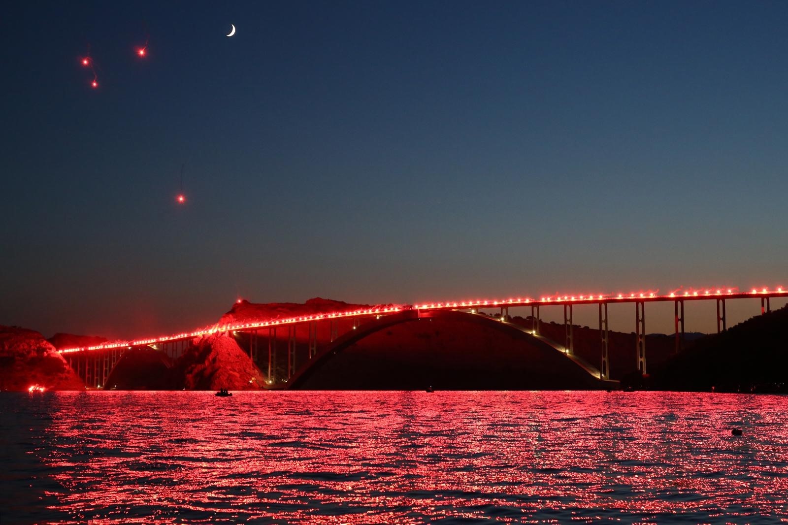 04.08.2019., Krcki Most -  Uoci Dana domovinske zahvalnosti i ove godine Klub navijaca Armada, Plavo bijeli otok i Vavek vjerna Kirija organiziraju sad vec tradicionalnu bakljadu na Krckom mostu 4. kolovoza u 21h.  Photo: Nel Pavletic/PIXSELL
