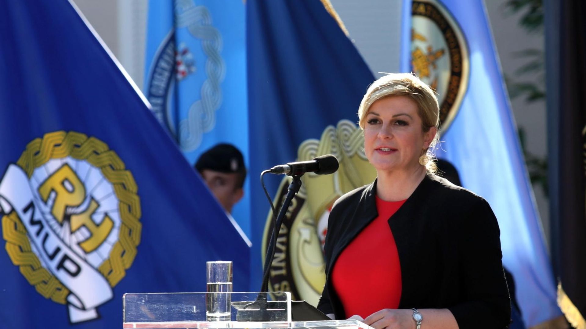 05.08.2019.,  Knin - Polaganje vijenaca i paljenje svijeca na spomeniku hrvatske pobjede Oluja 95 na Trgu dr. Ante Starcevica povodom obiljezavanja Dana pobjede i domovinske zahvalnosti te Dana hrvatskih branitelja. Kolinda Grabar Kitarovic
Photo: Dusko Jaramaz/PIXSELL