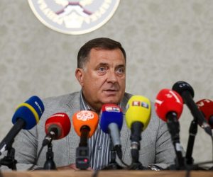 05.08.2019., Istocno Sarajevo, Bosna i Hercegovina - Izvanredna konferencija za medije clana Predsjednistva BiH i Predsjednika SNSD-a Milorada Dodika nakon formiranja vlasti u BiH. 
Photo: Armin Durgut/PIXSELL
