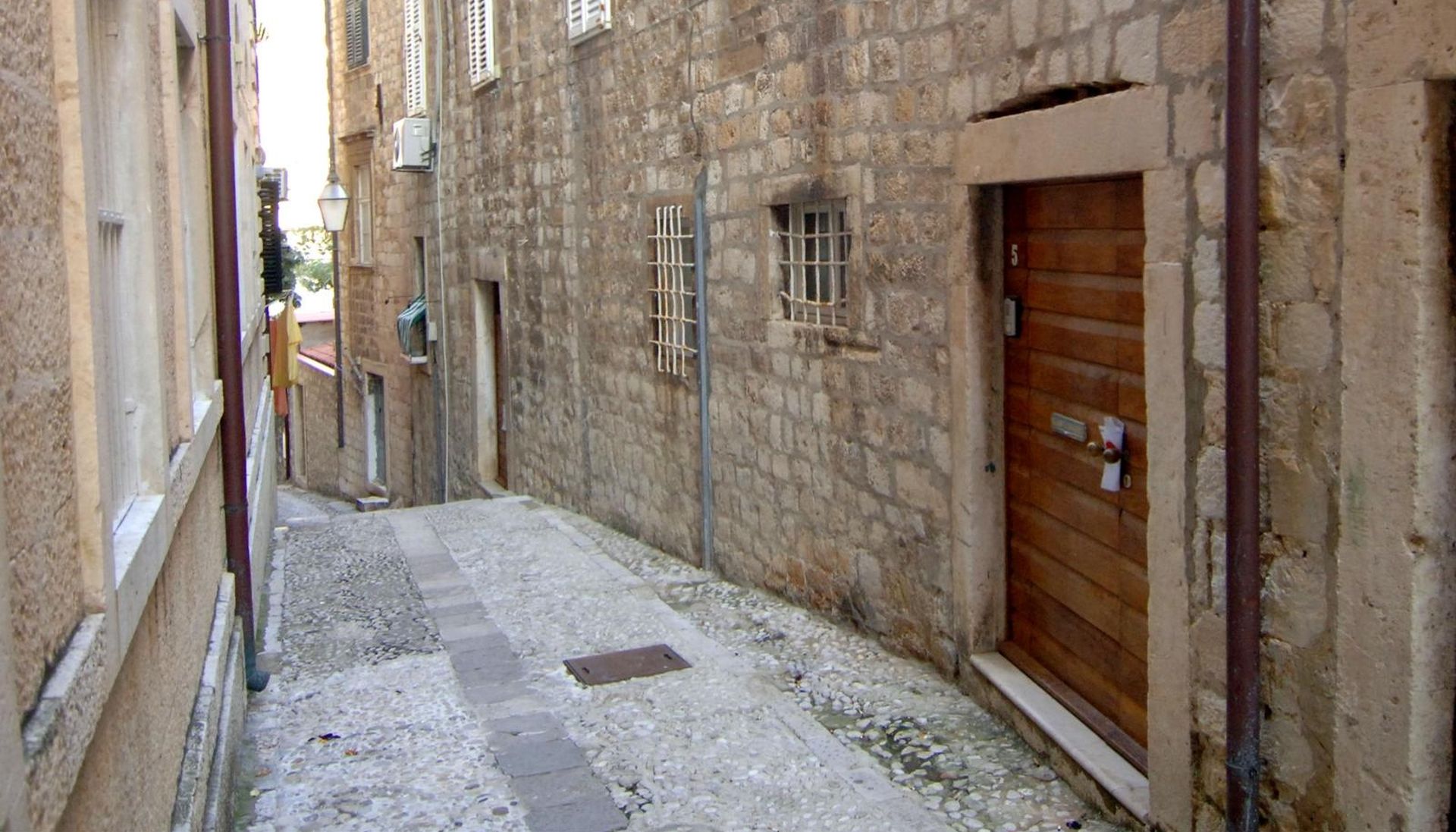 15.02.2009., Dubrovnik - Kuca u Ulici Ilije Sarake koju je navodno naslijedio Dikan. 
Photo: Zvonimir Pandza/Vecernji list