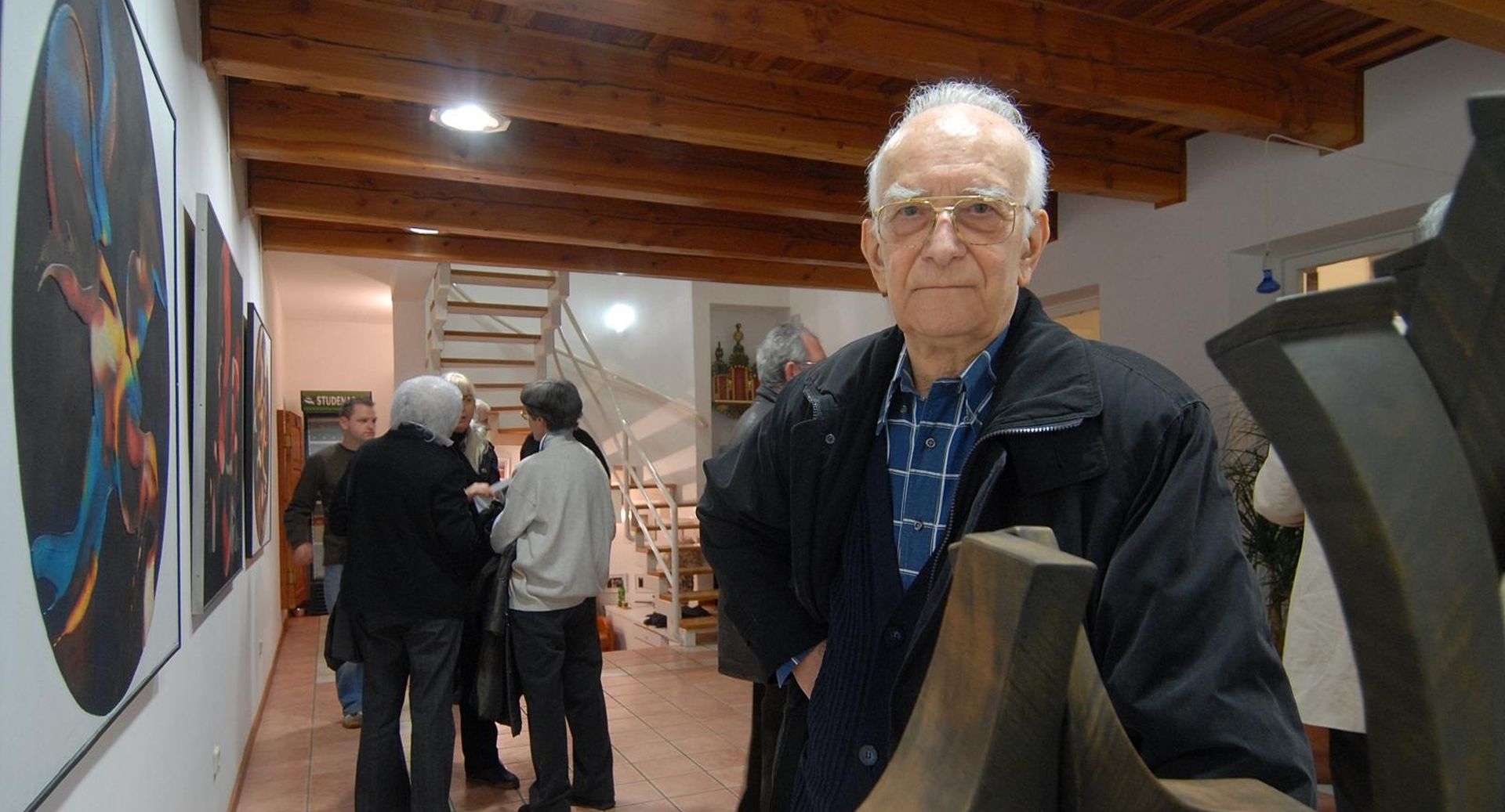 19.03.2010., Varazdin - Izlozba Sime Perica. Ova izlozba je ujedno i obiljezavanje 90-te godisnjice umjetnikovog zivota.
Photo: Marko Jurinec/PIXSELL