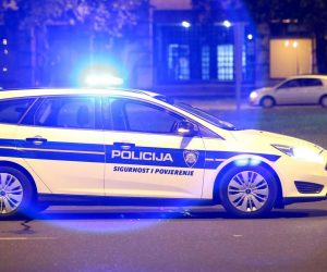 14.08.2019., Zagreb - Sudar osobnog automobila i skutera u Aveniji Veceslava Holjevca ispred Muzeja suvremene umjenosti. Policijski ocevid je u tijeku. 

Photo: Luka Stanzl/PIXSELL