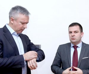 Zagreb: U Saboru održana konferencija o transparentnom trošenju javnog novca 18.02.2019., Zagreb - Na konferenciji za medije odrzanoj u Saboru o transparentnom trosenju javnog novca na primjeru Bjelovara govorili su Darinko Kosor, Dario Hrebak i Vuk Vukovic.
Photo: Patrik Macek/PIXSELL
