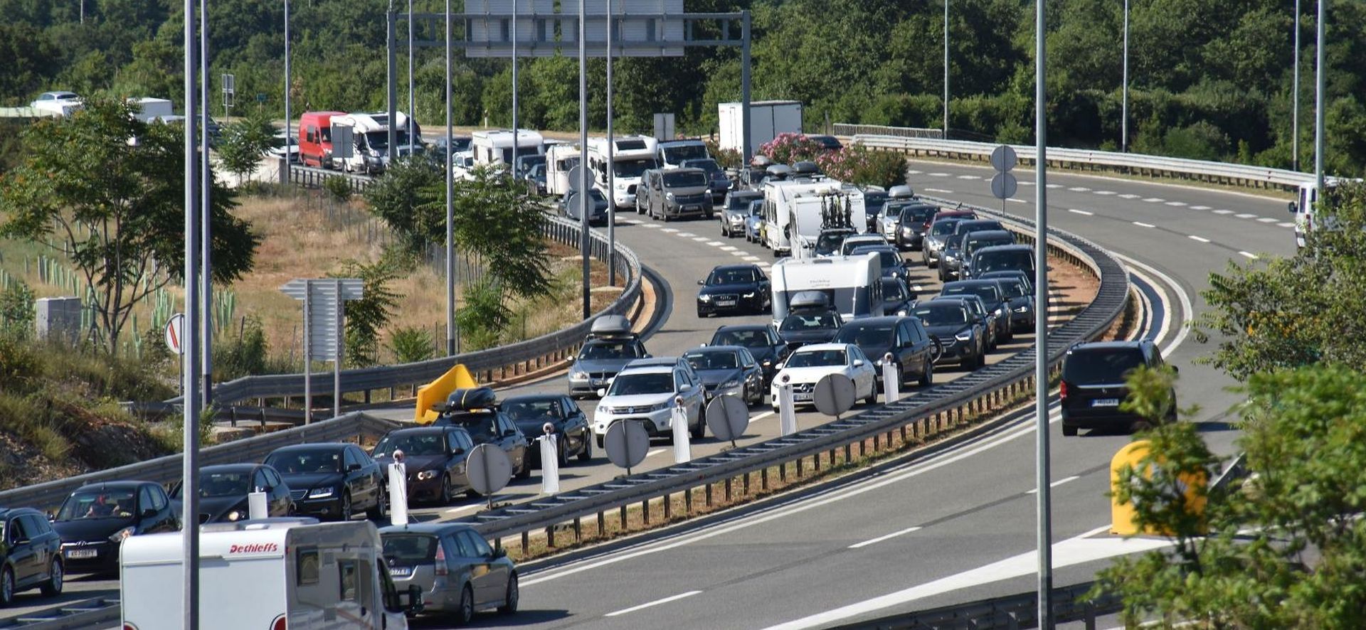 20.07.2019., Buje - Na cijeloj djonici Istarskog ipsilona od Buja do Pule pojacan promet u oba smjera. 
Photo: Dusko Marusic/PIXSELL