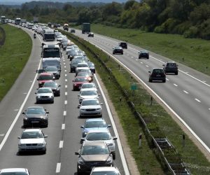 21.08.2017., Jastrebarsko - Na autocesti A1 u smjeru Karlovca kod cvora Jastrebarsko u potpunosti je izgorio osobni automobil. Photo: Robert Anic/PIXSELL