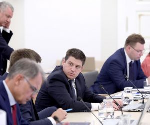 22.08.2019., Zagreb - Na svojoj 174. sjednici Vlada RH je, uz ostalo, raspravljala o prijedlogu kandidata Republike Hrvatske za clana Europske komisije, u mandatnom razdoblju od 2019. do 2024. godine. Ministar mora, prometa i infrastrukture Oleg Butkovic.
Photo: Patrik Macek/PIXSELL
