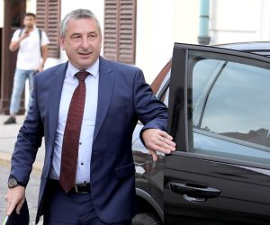 22.08.2019., Zagreb - Dolazak ministara u Banske dvore. Na svojoj 174. sjednici Vlada RH je, uz ostalo, raspravljala o prijedlogu kandidata Republike Hrvatske za clana Europske komisije, u mandatnom razdoblju od 2019. do 2024. godine. Potpredsjednik Vlade i ministar graditeljstva i prostornoga uredjenja Predrag Stromar.
Photo: Patrik Macek/PIXSELL
