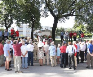 26.08.2014., Split - Polaganjem vijenaca na Spomen plocu u Vinkovackoj ulici na Plokitama obiljezena je 73. obljetnica Prvog splitskog partizanskog odreda i stradanje njegovih boraca u Rudusi kod Sinja. Photo: Ivo Cagalj/PIXSELL