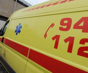 26.11.2014., Sibenik - Vozilo Hitne medicinske pomoci ispred Hitnog objedinjenog bolnickog prijema. 
Photo: Hrvoje Jelavic/PIXSELL