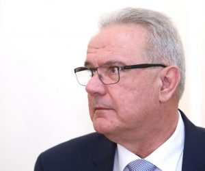 27.03.2017., Zagreb - Europski povjerenik za medjunarodnu suradnju i razvoj Neven Mimica sastao se s predsjenikom Vlade RH Andrejom Plenkovicem. Photo: Patrik Macek/PIXSELL