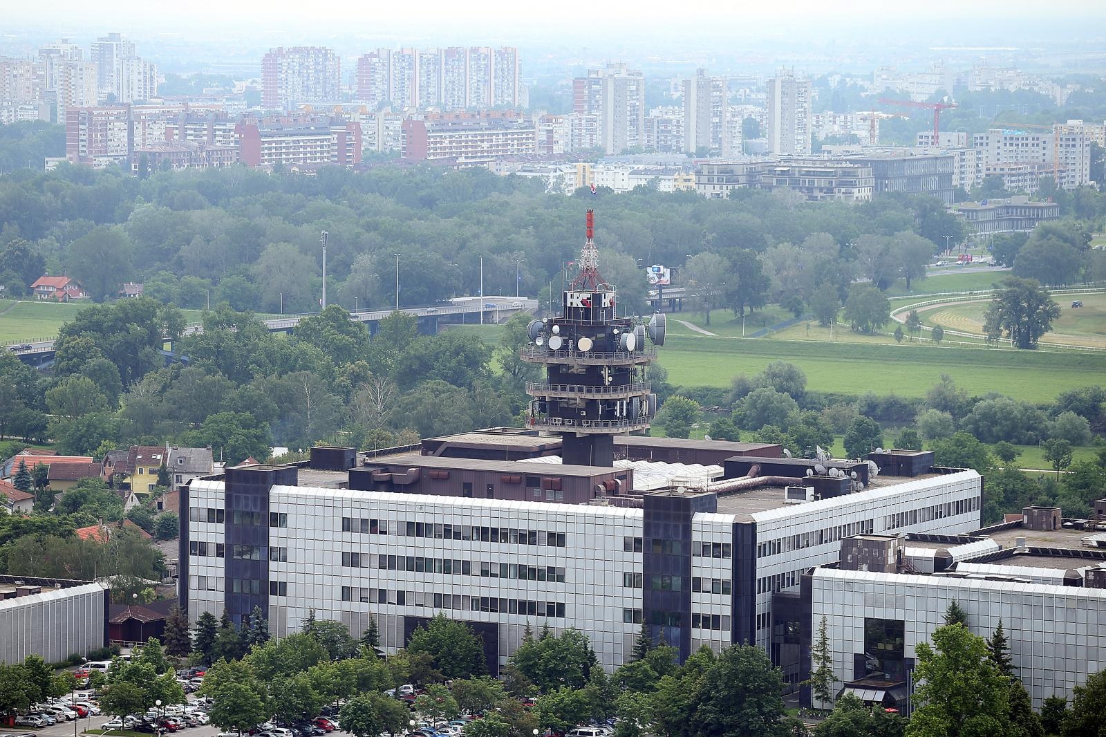 24.05.2018., Zagreb - Pogled na panoramu Zagreba sa zadnjeg kata nebodera Eurotower. Prisavlje, HRT, Hrvatska radiotelevizija, Novi Zagreb. 
Photo: Goran Stanzl/PIXSELL