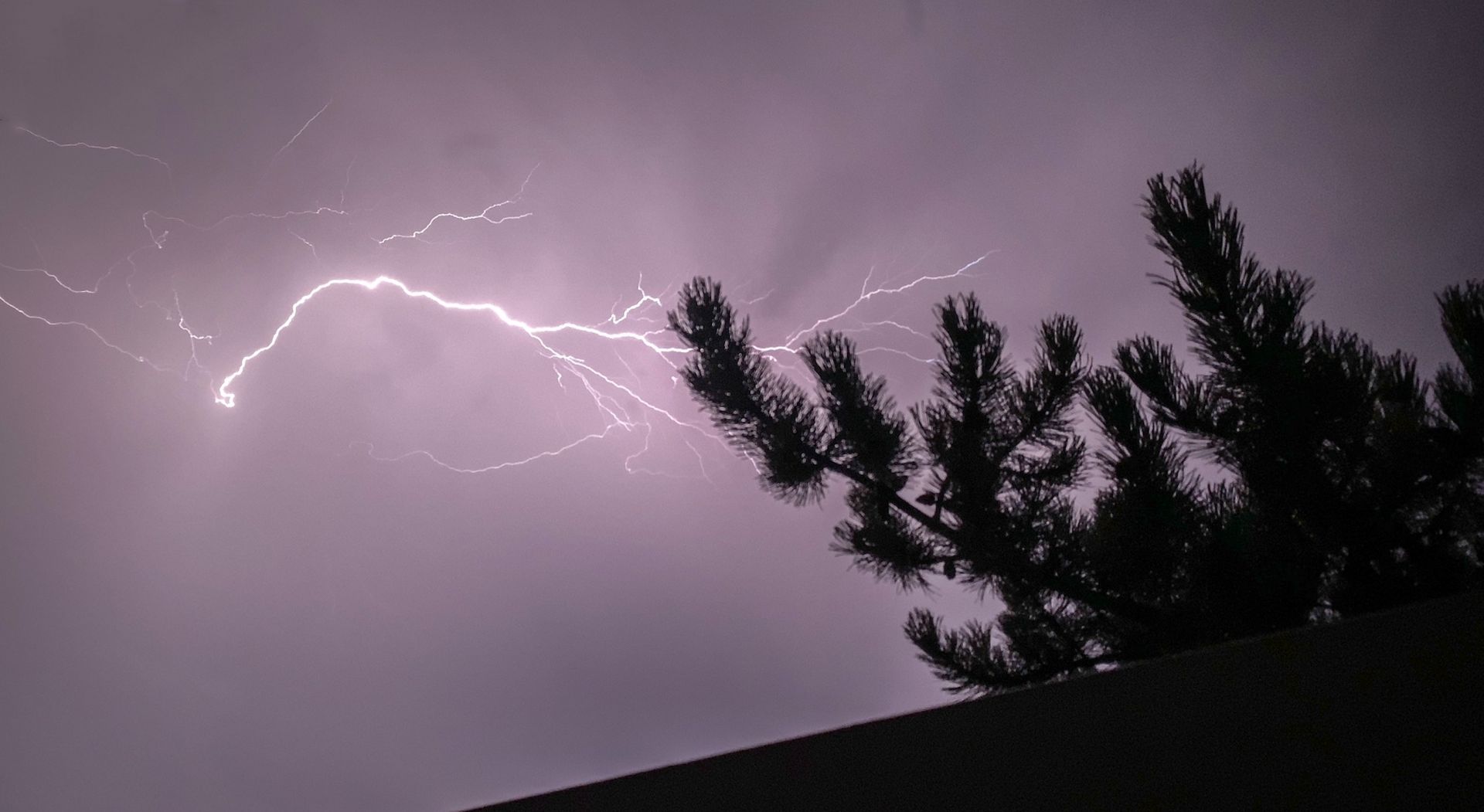 28.07.2019., Rab - U noci sa subote na nedjelju, otok Rab pogodilo je olujno grmljavinsko nevrijeme. 
Photo: Borna Filic/PIXSELL