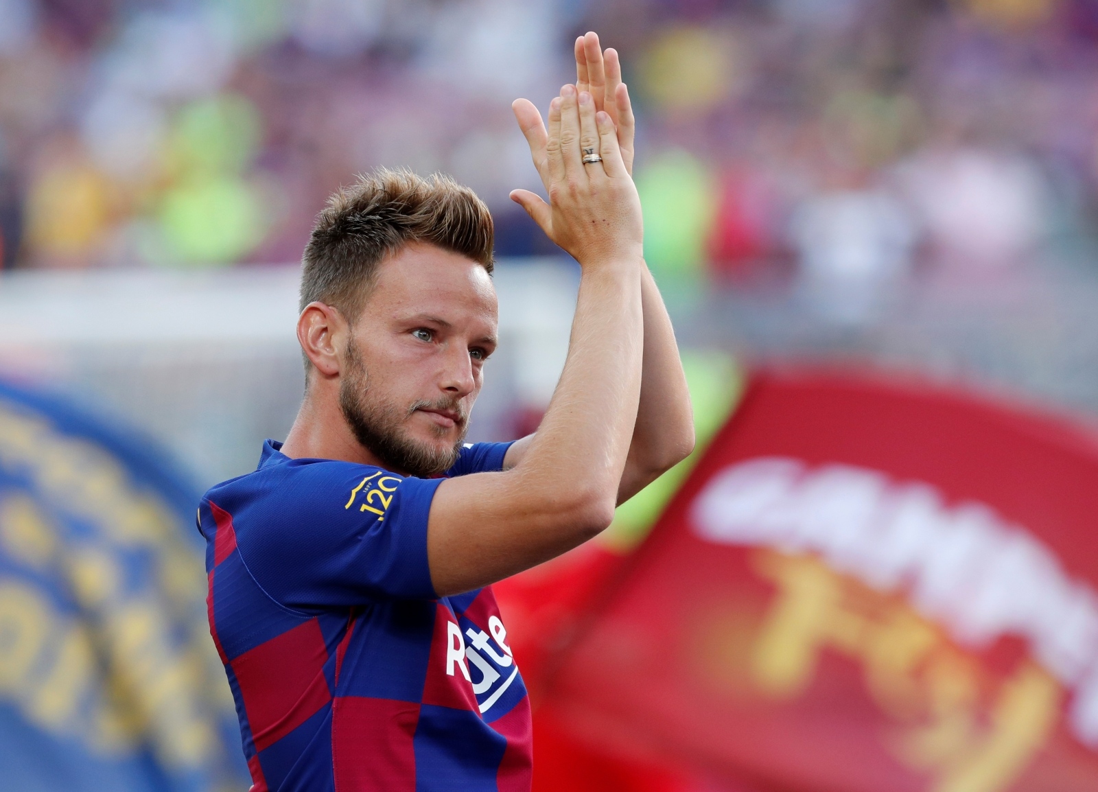 Joan Gamper Trophy - Barcelona v Arsenal Soccer Football - Joan Gamper Trophy - Barcelona v Arsenal - Camp Nou, Barcelona, Spain - August 4, 2019   Barcelona's Ivan Rakitic before the match   REUTERS/Albert Gea ALBERT GEA
