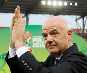 Under-20 World Cup Final - Ukraine v Korea Republic Soccer Football - Under-20 World Cup Final - Ukraine v Korea Republic - Lodz Stadium, Lodz, Poland - June 15, 2019  FIFA president Gianni Infantino applauds the fans after the match   REUTERS/Kacper Pempel KACPER PEMPEL