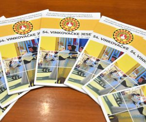 Vinkovci, 22.08.2019 - Gradonaèelnik Vinkovaca Ivan Bosanèiæ najavio je na konferenciji za novinare ovogodinje Vinkovaèke jeseni.
foto HINA/ ds