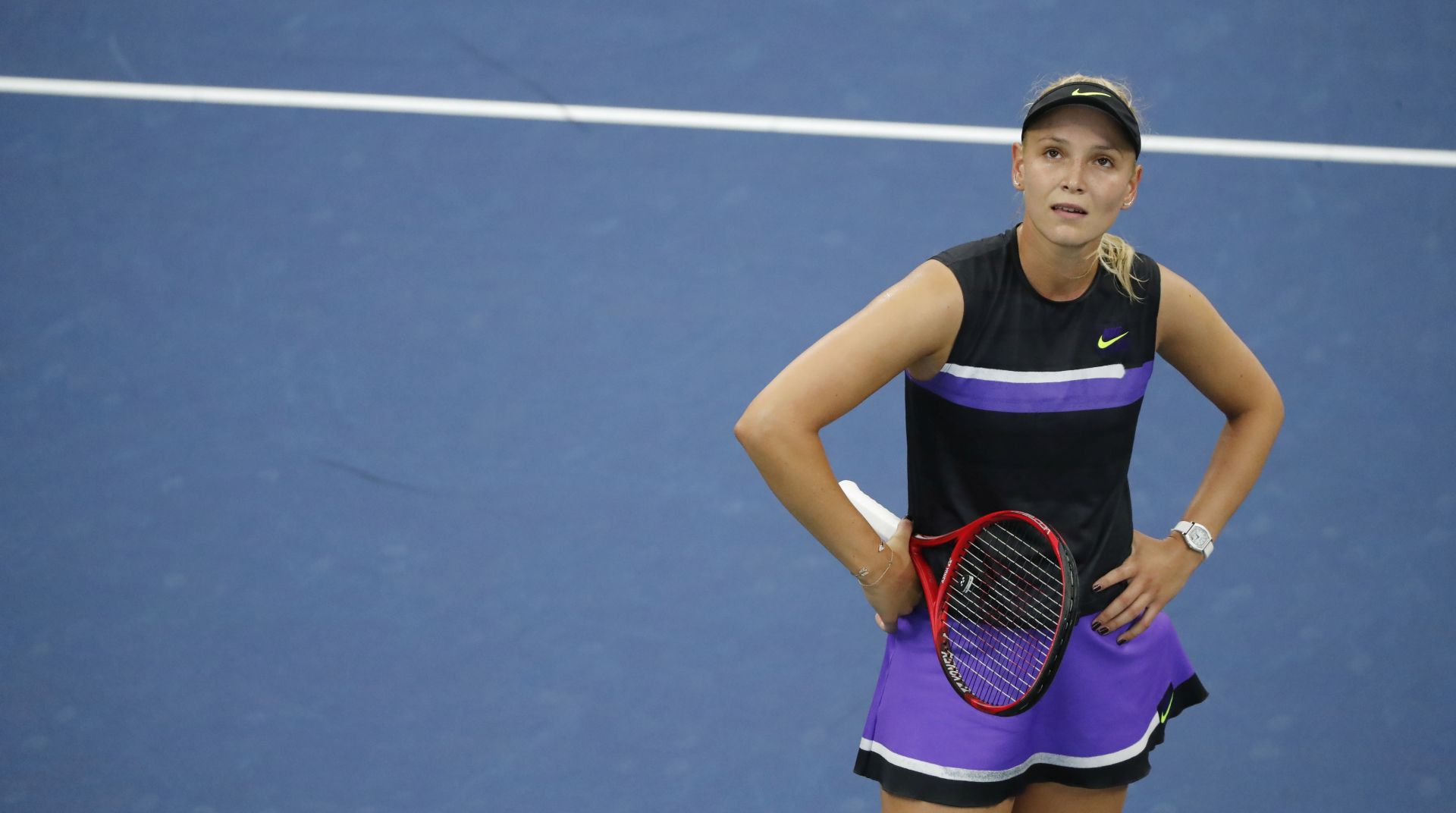 epa07813259 Donna Vekic of Crotia watches a replay as she plays Julia Goerges of Germany during their match on the eighth day of the US Open Tennis Championships the USTA National Tennis Center in Flushing Meadows, New York, USA, 02 September 2019. The US Open runs from 26 August through 08 September.  EPA/JUSTIN LANE
