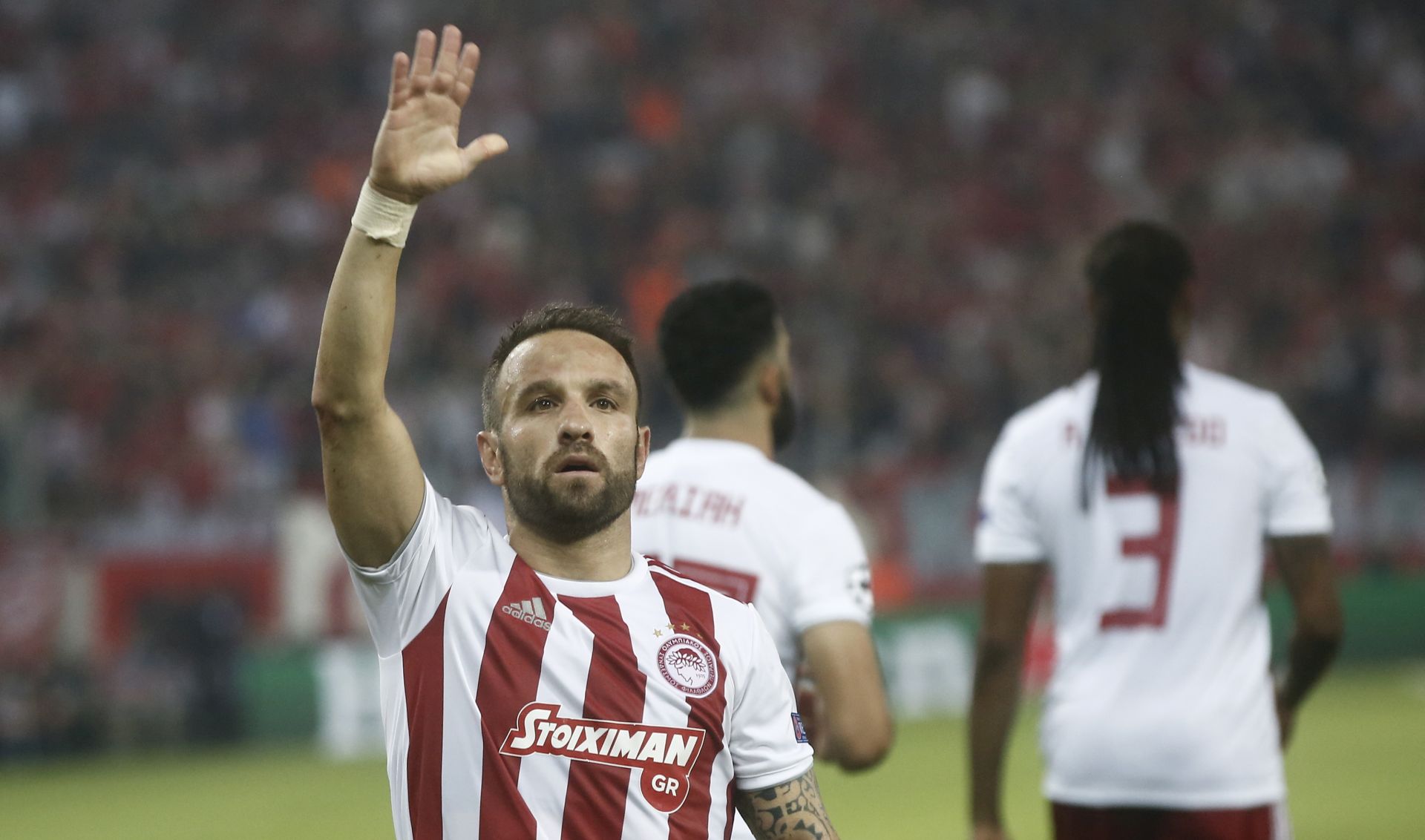 epa07851346 Olympiacos' Mathieu Valbuena celebrates after scoring a goal during the UEFA Champions League group B soccer match between Olympiacos and Tottenham Hotspur at Karaiskaki stadium in Piraeus, Greece, 18 September 2019.  EPA/YANNIS KOLESIDIS