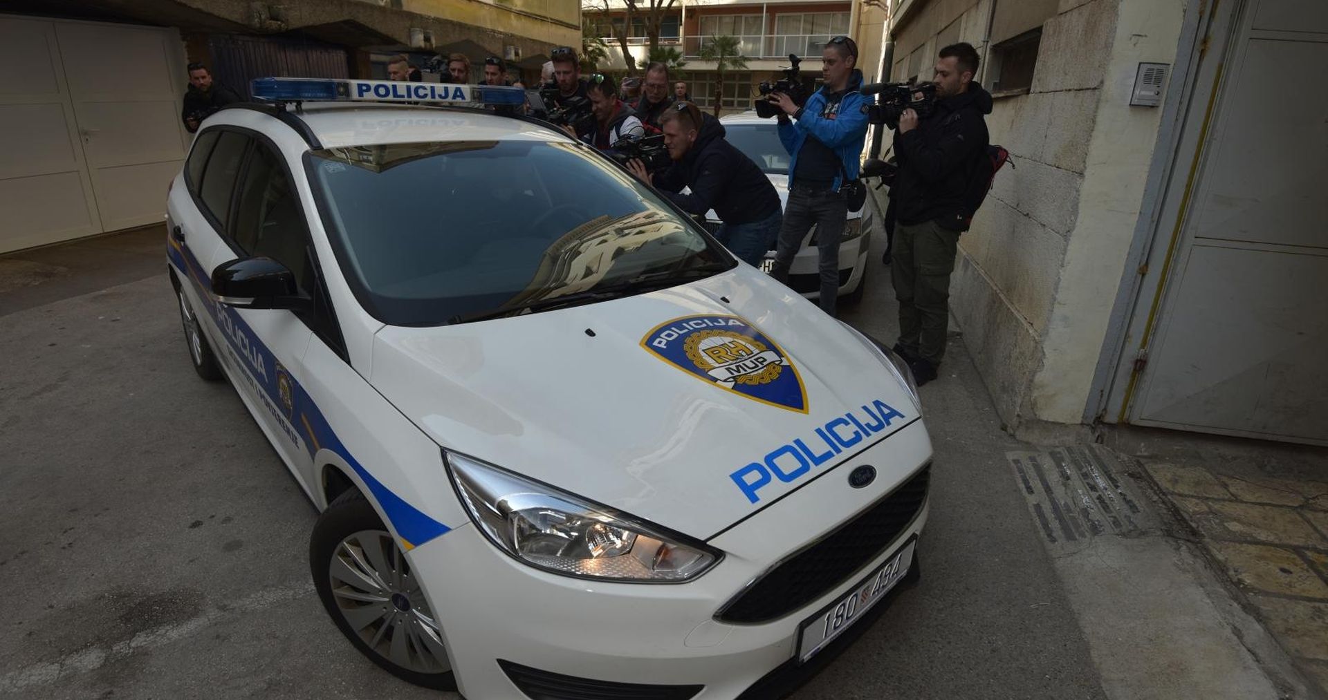 01.03.2019., Zadar - Oko 12:30 istraznom sucu je priveden Josip Rodjak koji je jucer na Pagu s balkona bacio svoje cetvero malodobne djece. Photo: Dino Stanin/PIXSELL