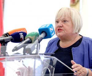 03.09.2019., Zagreb - Predsjednica Kluba gradskih zastupnika Gradjansko-liberalnog saveza  i Hrvatske stranke umirovljenika  Anka Mrak  Taritas i gradska zastupnica Sonja Konig odrzale su Staroj gradskoj vijecnici konferenciju za medije.
Photo: Patrik Macek/PIXSELL