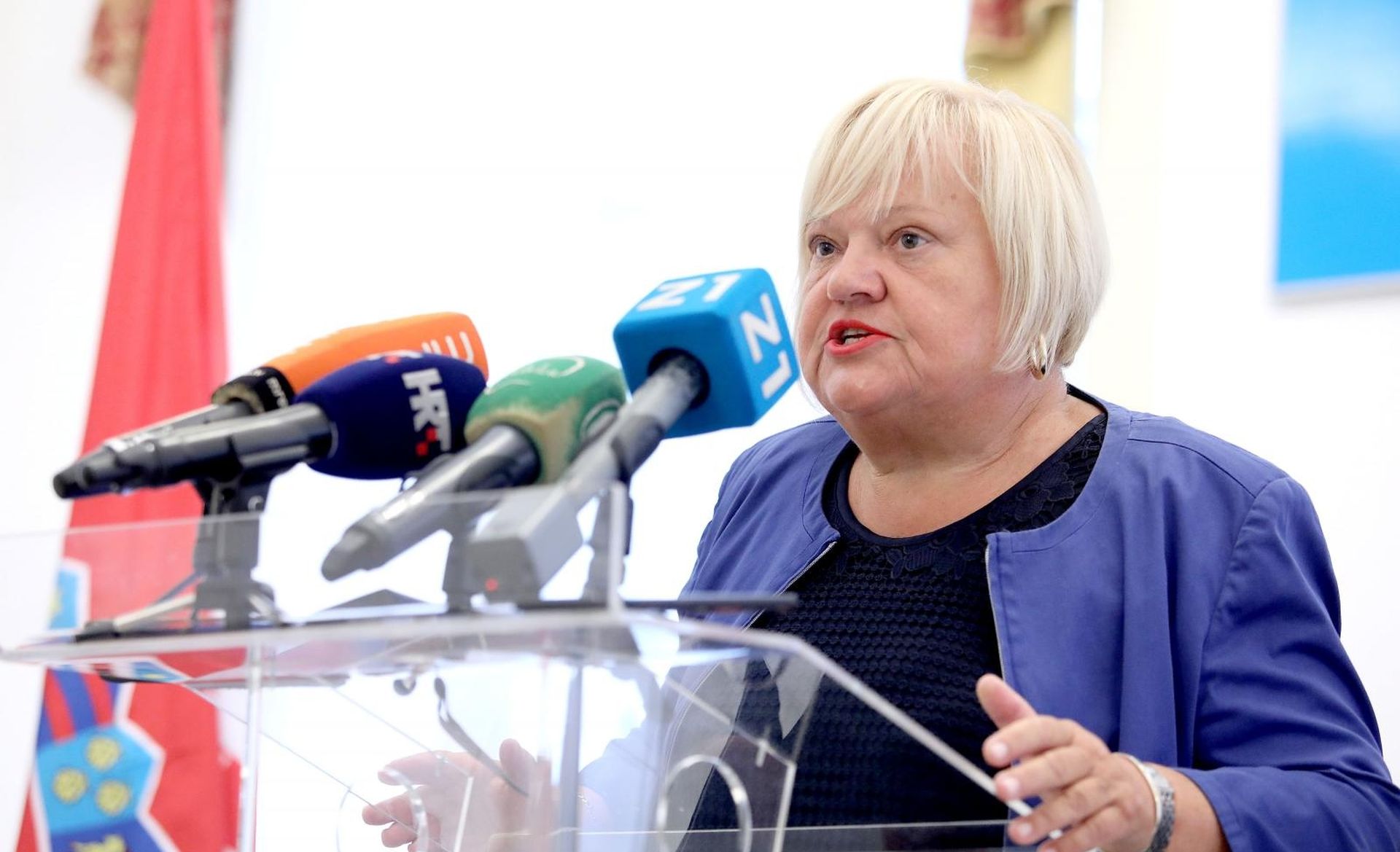 03.09.2019., Zagreb - Predsjednica Kluba gradskih zastupnika Gradjansko-liberalnog saveza  i Hrvatske stranke umirovljenika  Anka Mrak  Taritas i gradska zastupnica Sonja Konig odrzale su Staroj gradskoj vijecnici konferenciju za medije.
Photo: Patrik Macek/PIXSELL