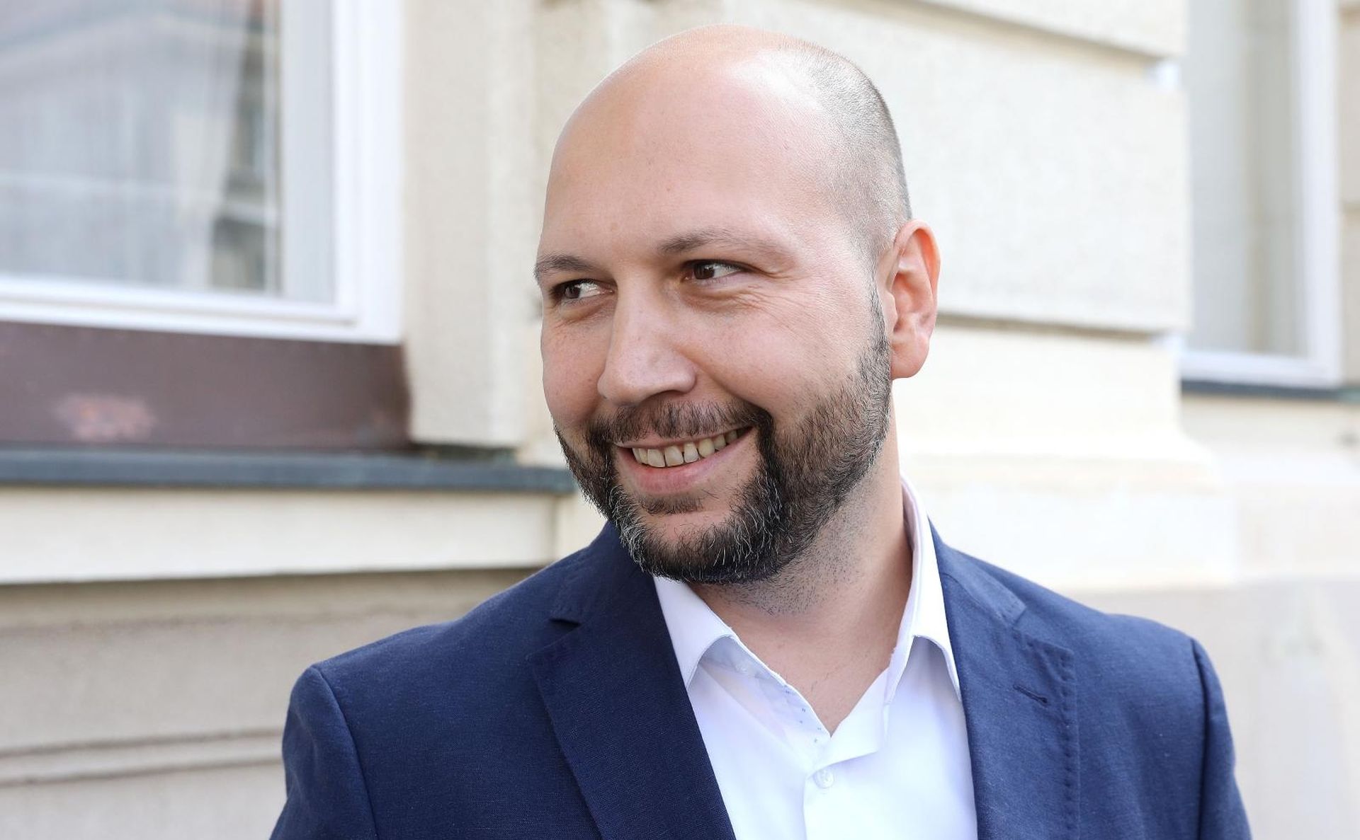Zagreb: Mihael Zmajlović o stanju u SDP-u 05.09.2018., Zagreb - Mihael Zajlovic odrzao je ispred Hrvatskog sabora konferenciju za medije i kometirao dogadjanja u SDP-u. 

Photo: Patrik Macek/PIXSELL