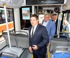 06.09.2019., Rijeka - Komunalno drustvo Autotrolej predstavilo je na Korzu 9 novih autobusa marke MAN. Predstavljanju su nazocili ministar Oleg Butkovic, gradonacelnik Vojko Obersnel i direktor Autotroleja Alberto Kontus.
Photo:Goran Kovacic/PIXSELL