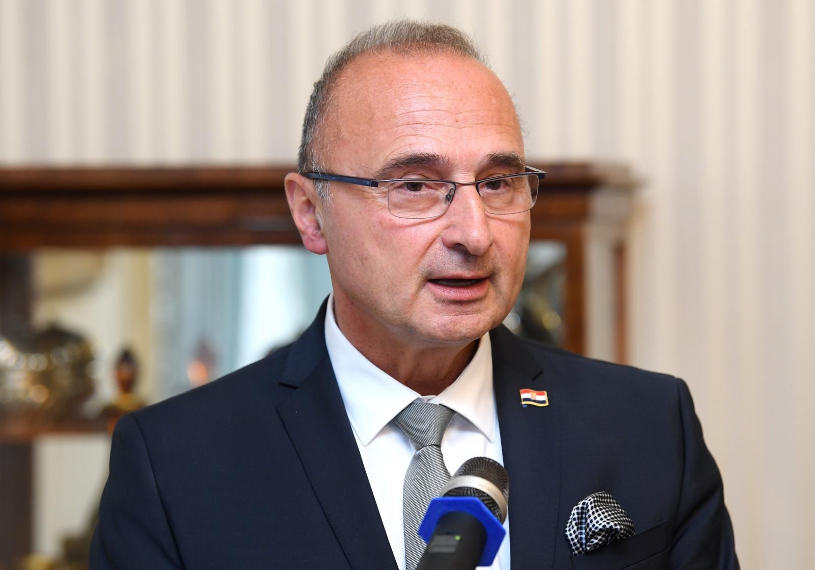 06.09.2019., Zagreb - U Banskim dvorima potpisan je Ugovor o projektu potpore obrazovnih aktivnosti i funkcioniranja KSC Ivan Pavao II u Bihacu. ministar vanjskih i europskih poslova Gordan Grlic Radman Photo: Marko Lukunic/PIXSELL