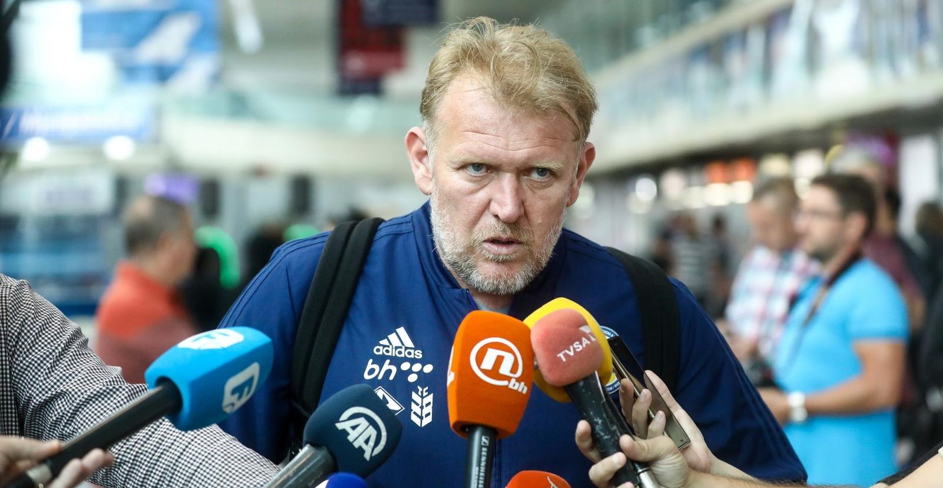 09.09.2019., Sarajevo, Bosna i Hercegovina - Izbornik nogometne reprezentacije BiH Robert Prosinecki na aerodromu je potvrdio novinarima svoju ostavku. Nekoliko igraca iz Armenije vratilo se u Sarajevo. Robert Prosinecki
Photo: Armin Durgut/PIXSELL