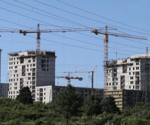 11.05.2015., Split - Gradiliste POS-stanogradnje na Kili. Stambene zgrade polako se blize svom zavrsnom obliku. 
Photo: Ivo Cagalj/PIXSELL