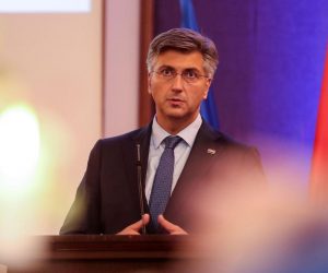 12.09.2019., Zagreb - U Kristalnoj dvorani hotela Westina odrzana je humanitarna gala vecera francusko-hrvatske trgovinske i industrijske komore. Prikupljena sredstva namijenjena su projektu Zaklade - djecja onkologija Rebro kojemu je cilj izgradnja i opremanje novog odjela djecje hematologije i onkologije u Zagrebu u sastavu KBC-a Zagreb. Predsjednik Vlade Andrej Plenkovic Photo: Marin Tironi/PIXSELL