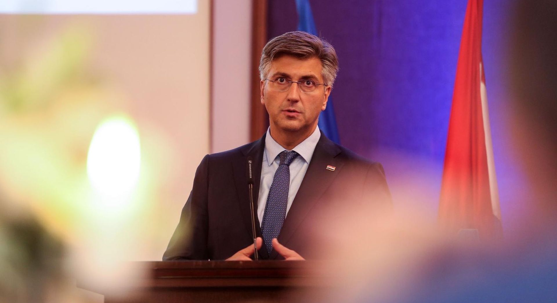 12.09.2019., Zagreb - U Kristalnoj dvorani hotela Westina odrzana je humanitarna gala vecera francusko-hrvatske trgovinske i industrijske komore. Prikupljena sredstva namijenjena su projektu Zaklade - djecja onkologija Rebro kojemu je cilj izgradnja i opremanje novog odjela djecje hematologije i onkologije u Zagrebu u sastavu KBC-a Zagreb. Predsjednik Vlade Andrej Plenkovic Photo: Marin Tironi/PIXSELL
