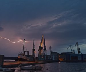 13.08.2019., Pula - Grmljavina, kisa i jak vjetar zahvatili Pulu u vecernjim satima.

Photo: Dusko Marusic /PIXSELL