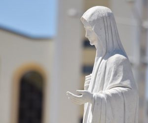 16.07.2017., Medjugorje - Veliki broj vjernika iz cijeloga svijeta posjecuje svetiste u Medjugorju. 
Photo: Hrvoje Jelavic/PIXSELL
