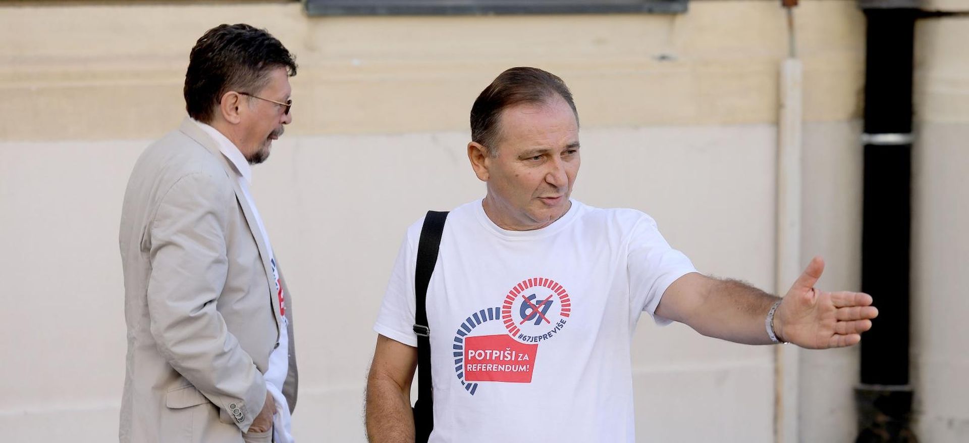 16.09.2019., Zagreb - Savez samostalnih sindikata Hrvatske (SSSH), Nezavisni hrvatski sindikati (NHS) i Matica hrvatskih sindikata (MHS) odrzali su konferenciju za medije ispred Hrvatskog sabora na temu referenduma 67 je previse. Mladen Novosel, Vilim Ribic.
Photo: Patrik Macek/PIXSELL