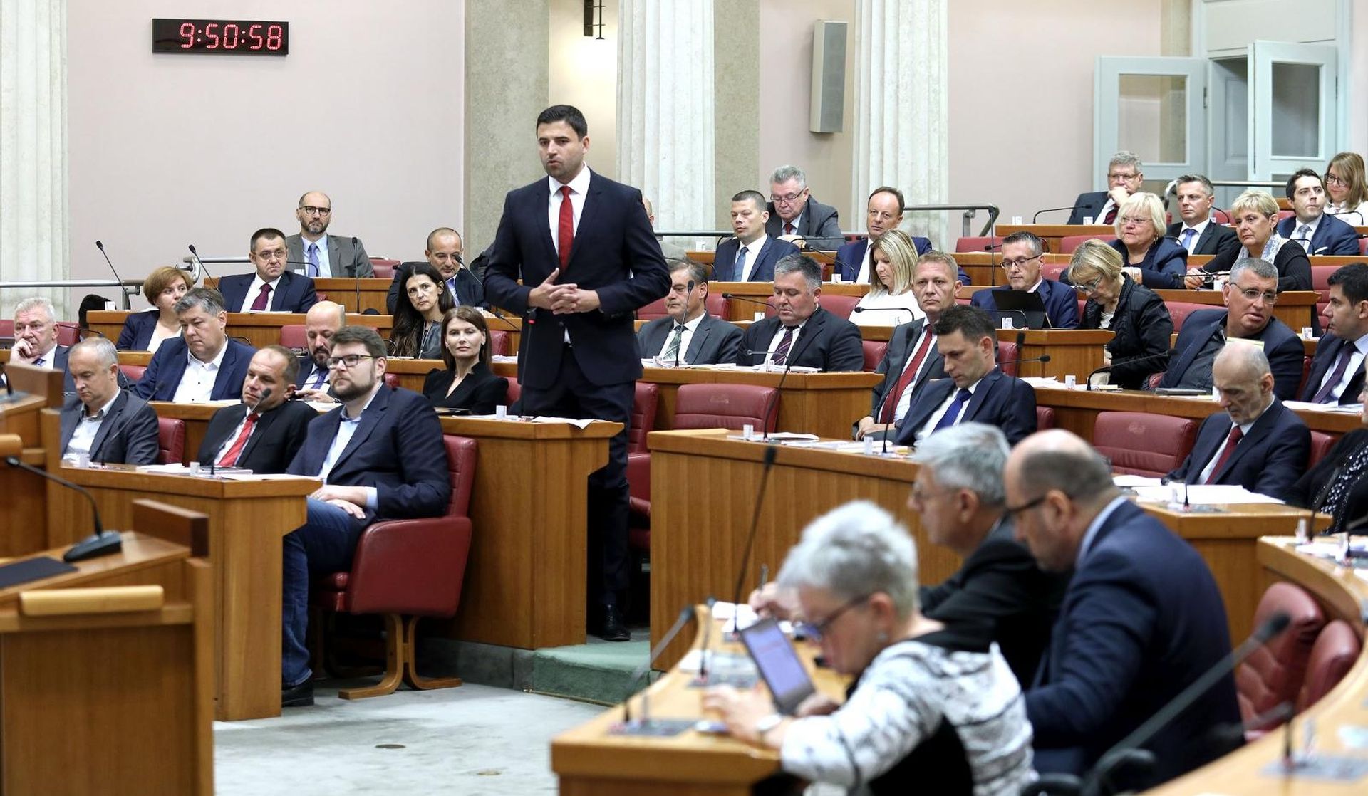 18.09.2019., Zagreb - Nakon dvomjesecnog odmora saborski zastupnici danas su se vratili u sabornicu i aktualnim prijepodnevom je pocelo jesensko zasjedanje Sabora koje ce potrajati do konca listopada.
Photo: Patrik Macek/PIXSELL