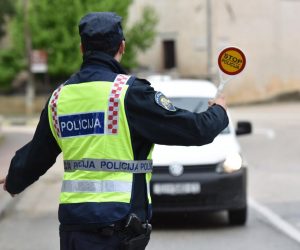 19.04.2018., Sibenik -
Policijska kontrola vozila
Photo: Hrvoje Jelavic/PIXSELL
