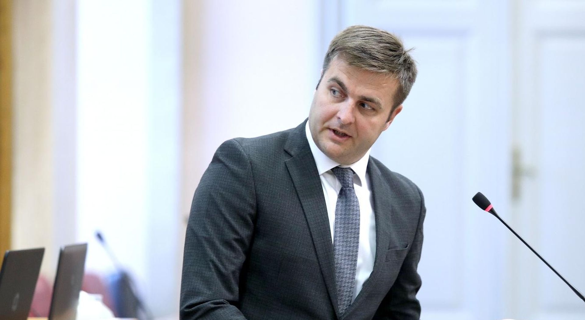 26.09.2019., Zagreb -  Sjednica Sabora nastavljena je raspravom o prijedlogu zakona o obestecenju radnika trgovackog drustva Plobest d.d.
Photo: Patrik Macek/PIXSELL