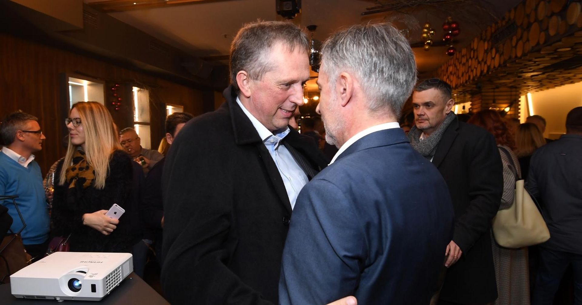 28.11.2018., Zagreb - Promocija novih izdanja tamburaskih sastava Salas i Slavonski dukati, premijera novog spota Miroslava Skore Alaj volim ovo sve te degustacija vina Grasevina Skoro 2017. Goran Suic, Miroslav Skoro.
Photo: Marko Lukunic/PIXSELL