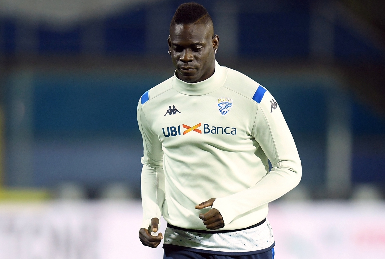 Serie A - Brescia v Juventus Soccer Football - Serie A - Brescia v Juventus - Stadio Mario Rigamonti, Brescia, Italy - September 24, 2019  Brescia's Mario Balotelli during the warm up before the match       REUTERS/Daniele Mascolo DANIELE MASCOLO