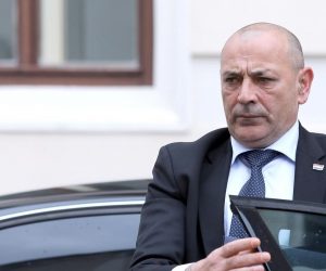 16.05.2019., Zagreb - Vlada RH je na svojoj 157. sjednicu, uz ostalo, raspravljala o nacrtu konacnog prijedloga zakona o zemljisnim knjigama.  Ministar Tomo Medved dolazi u Banske dvore.
Photo: Patrik Macek/PIXSELL