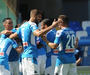 epa07879423 Napoli's Dries Mertens (L) celebrates with taemmates after scoring during the the Italian Serie A soccer match SSC Napoli vs Brescia Calcio in Naples, Italy, 29 September 2019.  EPA/CESARE ABBATE