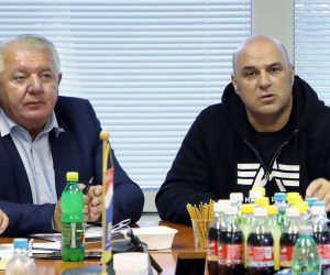 Zagreb, 03.10.2019 - Izvanredna sjednica svih tijela HVIDRA-e. Na slici predsjednik HVIDRA-e Josip Ðakiæ i glavni tajnik HVIDRA-e Josip Peria.
foto HINA/ Damir SENÈAR/ ds