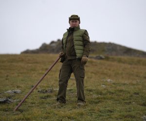epa07903016 Russian President Vladimir Putin enjoys a walk during his leisure time in the Siberian Taiga area, Tyva Republic, Russia, 07 October 2019.  EPA/ALEXEY DRUZHINYN /SPUTNIK/KREMLIN / POOL MANDATORY CREDIT