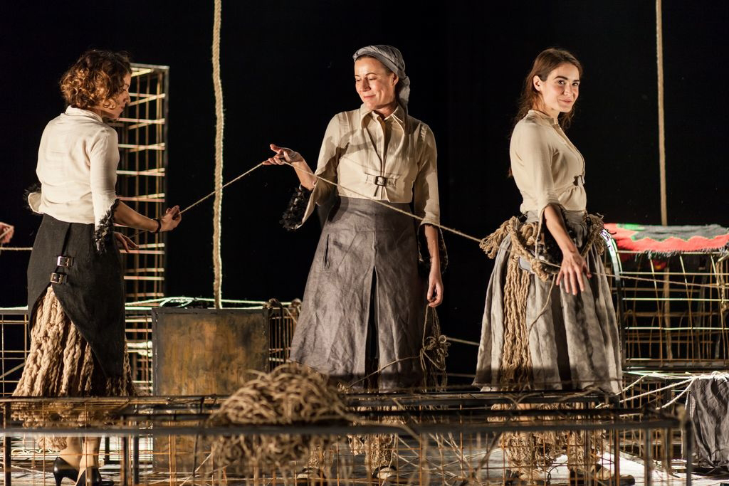 Zagreb, 12.10.2019.- Festival 34. Gavelline veèeri ugostit æe 14. i 15. listopada u Gradskom dramskom kazalitu Gavelli beogradske teatre Atelje 212, s dramatizacijom jednog od najvanijih romana srpske stvarnosne proze "Petrijin venac", te Jugoslavensko dramsko pozorite (JDP), s antologijskom Èehovljevom dramom "Ujak Vanja". Na slici scena iz predstave "Petrijin venac".
foto HINA/ GDK Gavella/ ua