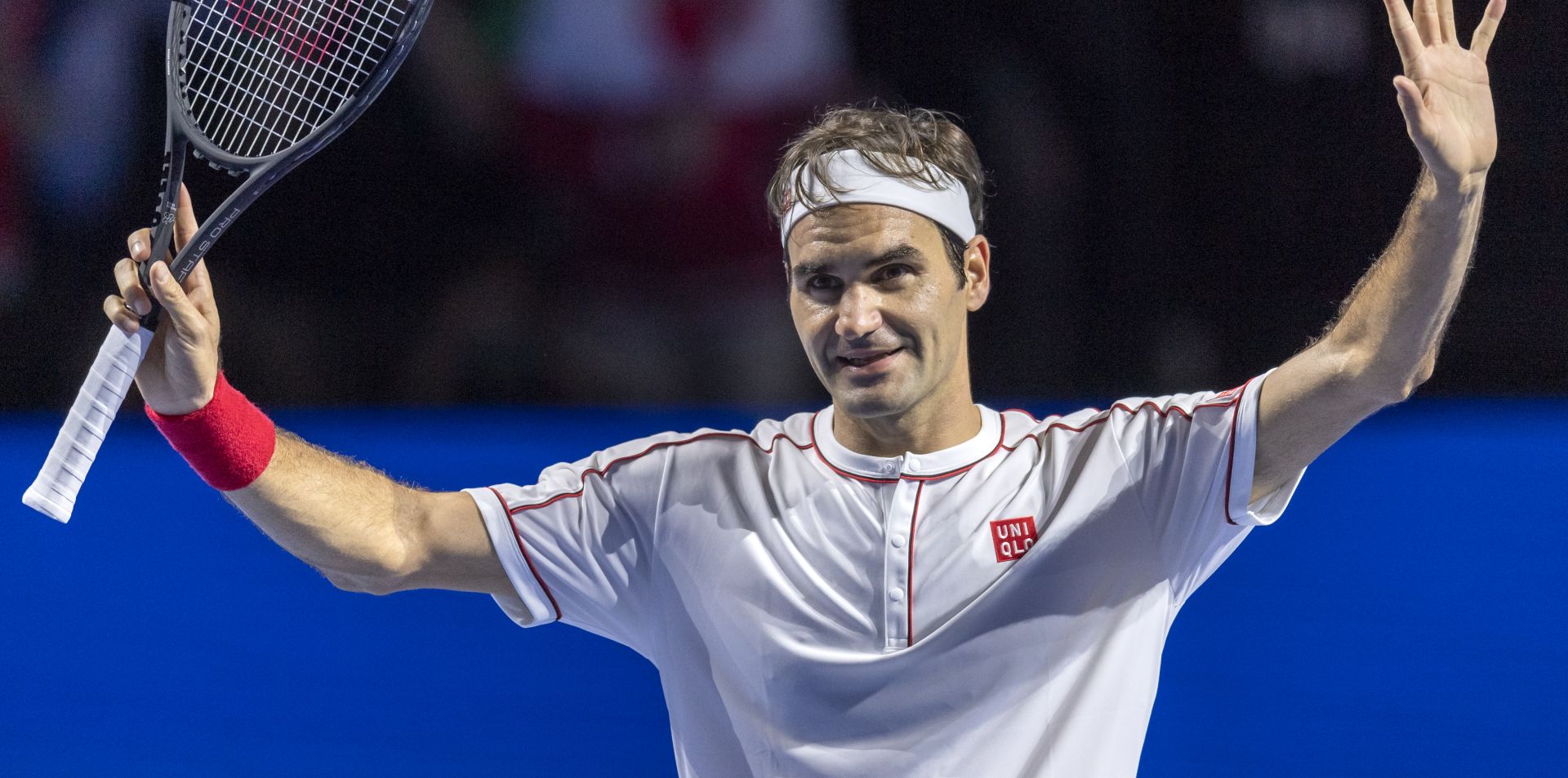 epa07943860 Switzerland's Roger Federer cheers after winning his second round match against Moldova's Radu Albot at the Swiss Indoors tennis tournament at the St. Jakobshalle in Basel, Switzerland, on Wednesday, October 23, 2019.  EPA/GEORGIOS KEFALAS