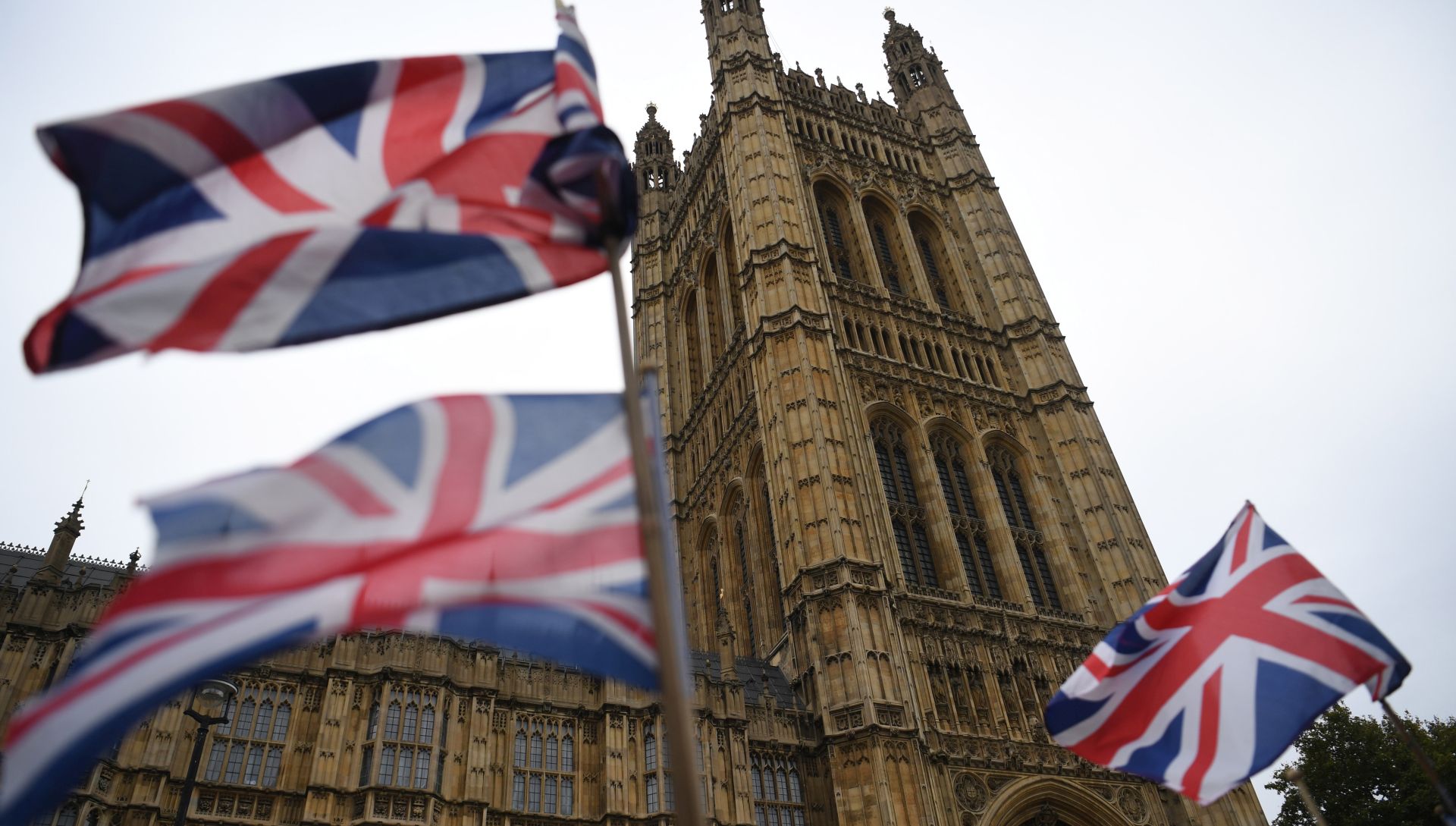 epa07948732 A view of the Houses of Parliament in London, Britain, 25 October 2019. The EU ambassadors have agreed to delay Brexit, but will not make a decision on a new deadline date until next week. MPs are expected on 28 October to consider Prime Minister Jonhson's call for an early general election.  EPA/NEIL HALL