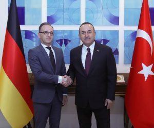 epa07950621 A handout photo made available by the Turkish Foreign Ministry press office shows German Foreign Minister Heiko Maas (L) and Turkish Foreign Minister Mevlut Cavusoglu (R) shake hands during their meeting in Ankara, Turkey, 26 October 2019.  EPA/TURKISH FOREIGN MINISTRY / HANDOUT  HANDOUT EDITORIAL USE ONLY/NO SALES