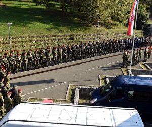 Zagreb, 26.10.2019. - U štićenom objektu Ureda predsjednice Republike Hrvatske, Kolinde Grabar Kitarović, na zagrebačkom Pantovčaku, Počasno-zaštitna bojna provela je vojnu vježbu “BRDO 19”, priopćeno je u subotu iz Ministarstva obrane RH. foto HINA/ MORH/ M. Čobanović/ ml