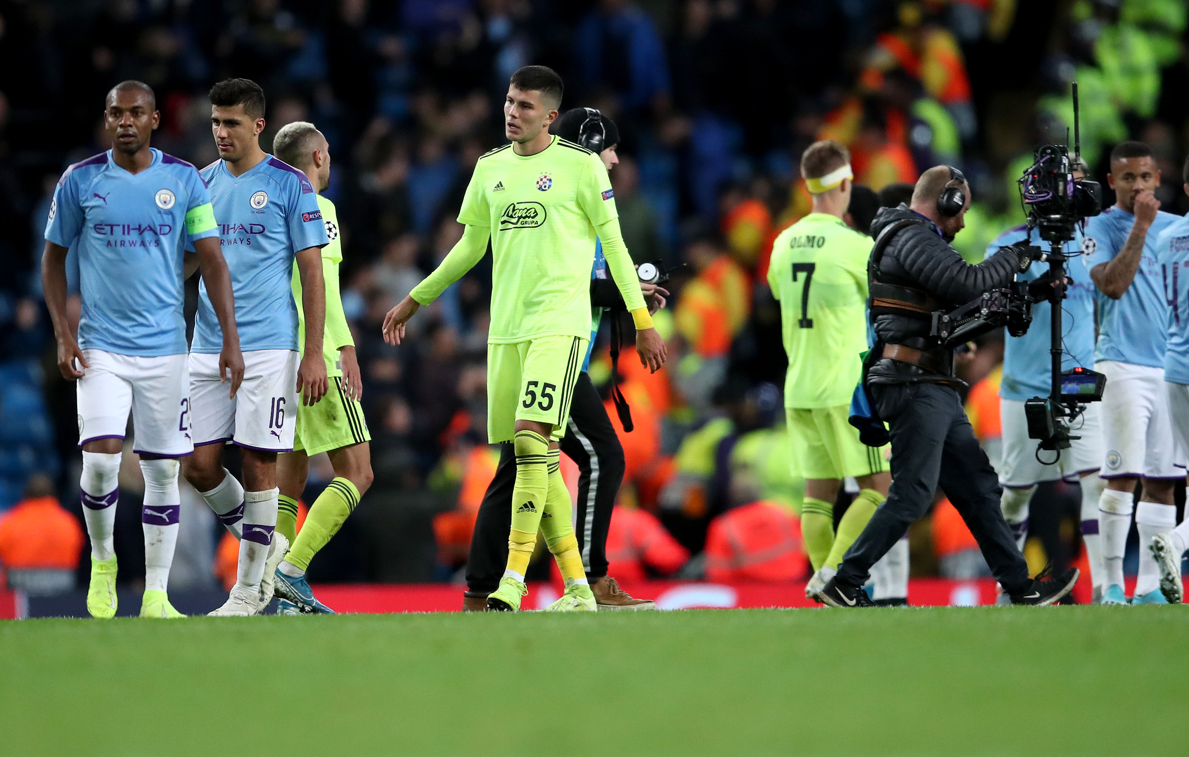 01.10.2019., stadion Etihad, Manchester, Engleska - UEFA Lige prvaka, skupina C, 2. kolo, Manchester City - GNK Dinamo. Fernandinho, Rodri, Dino Peric
Photo: Igor Kralj/PIXSELL